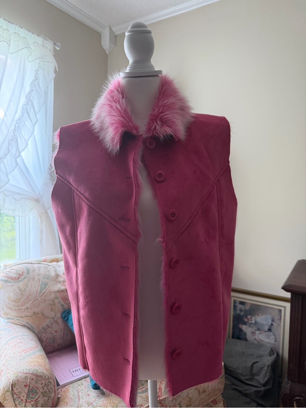 Women's Pink Faux Fur Collar Suede-Look Button Vest